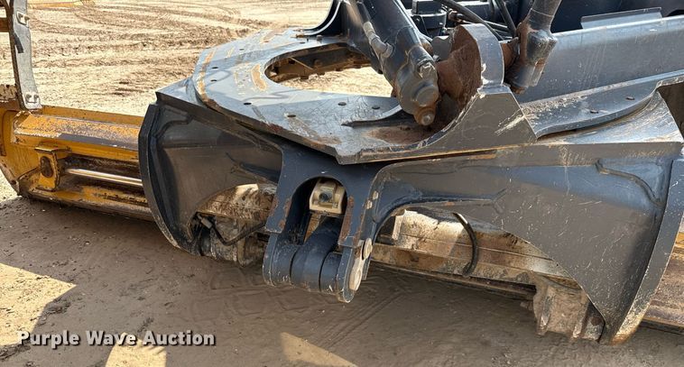 image for item ED5716 2012 John Deere 672G motor grader