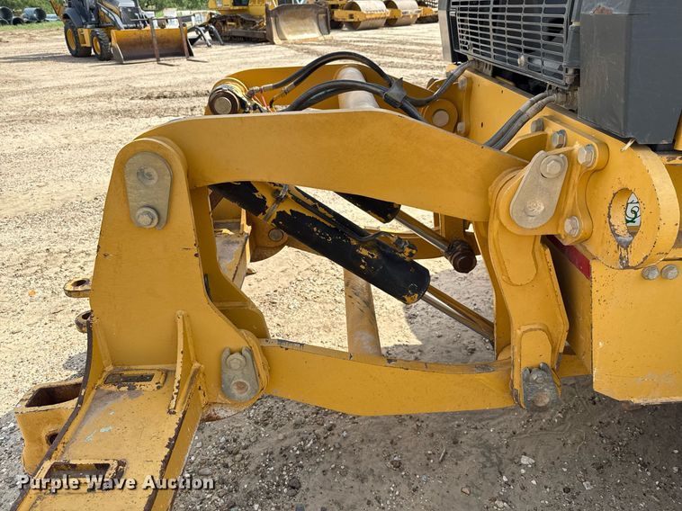 image for item ED5716 2012 John Deere 672G motor grader