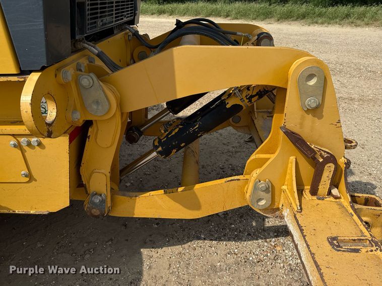 image for item ED5716 2012 John Deere 672G motor grader