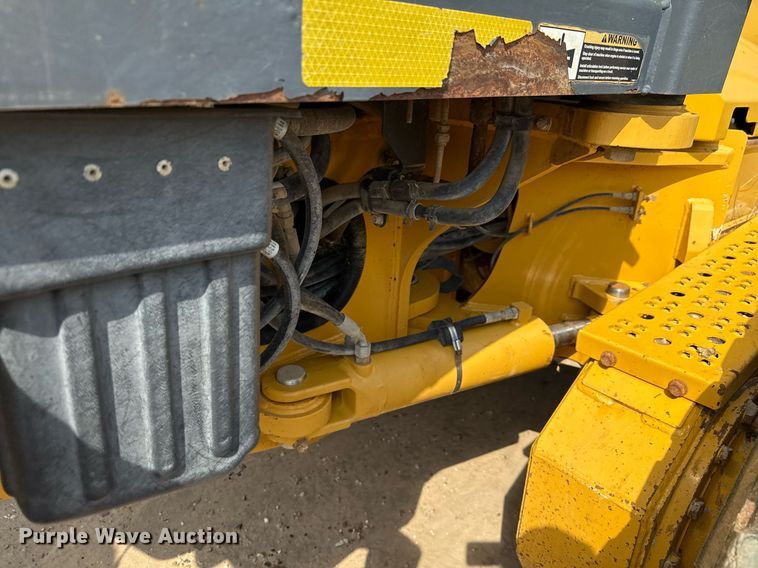 image for item ED5716 2012 John Deere 672G motor grader