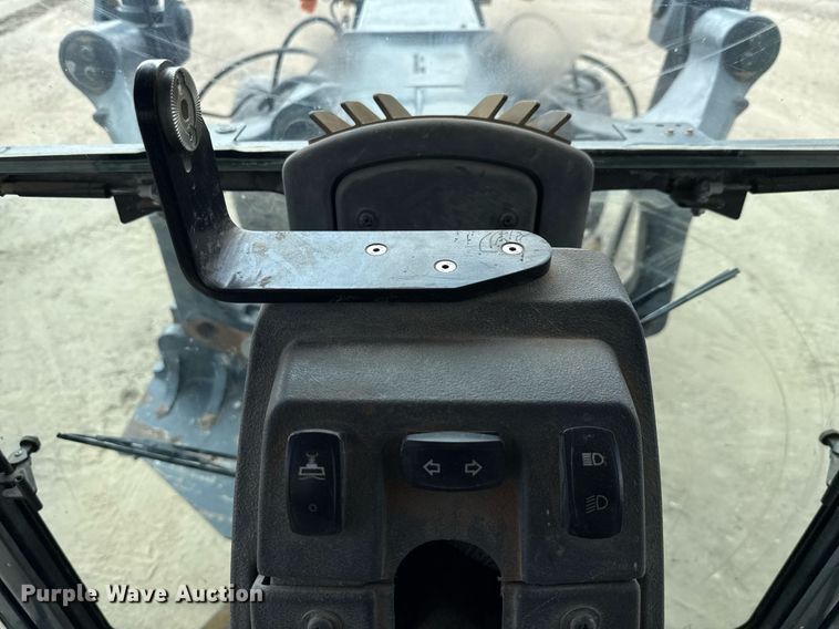 image for item ED5716 2012 John Deere 672G motor grader