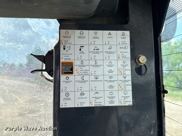 image for item ED5716 2012 John Deere 672G motor grader