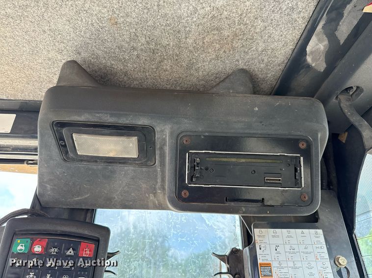 image for item ED5716 2012 John Deere 672G motor grader