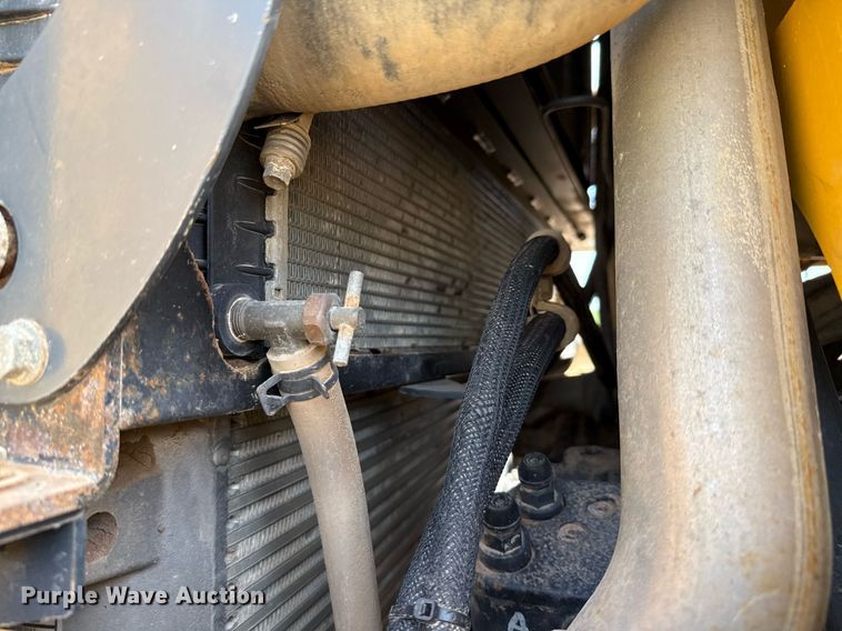 image for item ED5716 2012 John Deere 672G motor grader