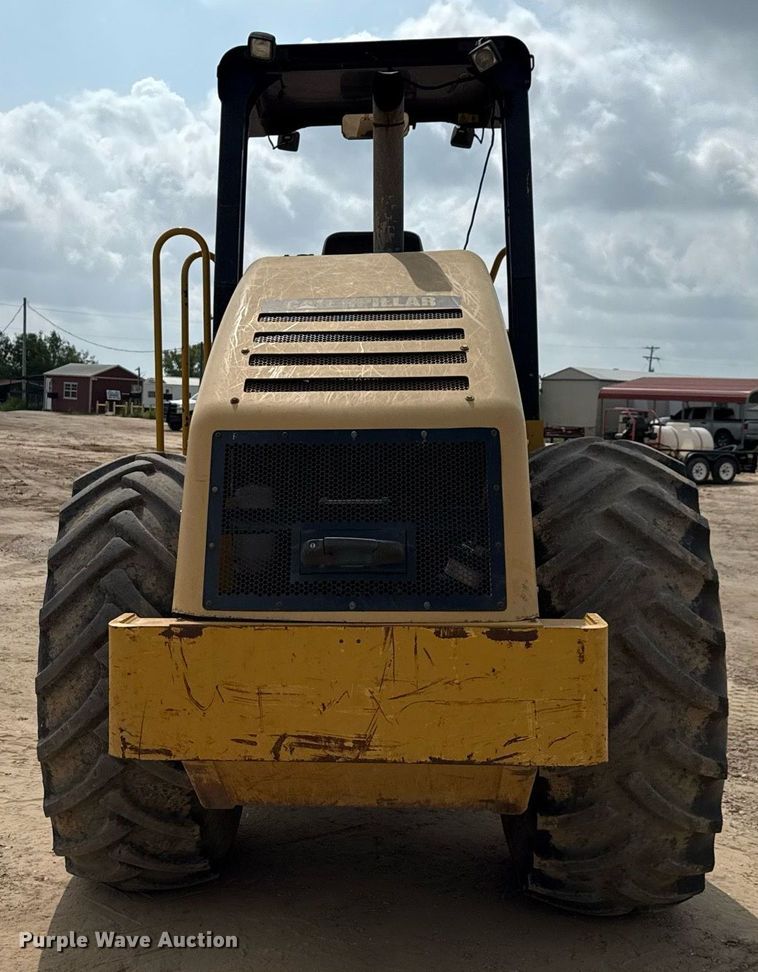 image for item ED5717 2007 Caterpillar CS-533E single drum vibratory roller