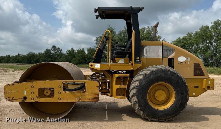 image for item ED5717 2007 Caterpillar CS-533E single drum vibratory roller