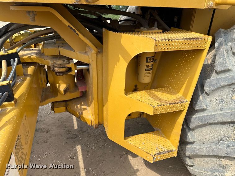 image for item ED5717 2007 Caterpillar CS-533E single drum vibratory roller