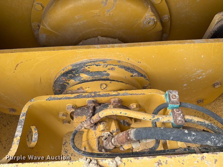 image for item ED5717 2007 Caterpillar CS-533E single drum vibratory roller