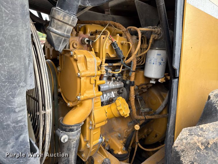 image for item ED5717 2007 Caterpillar CS-533E single drum vibratory roller