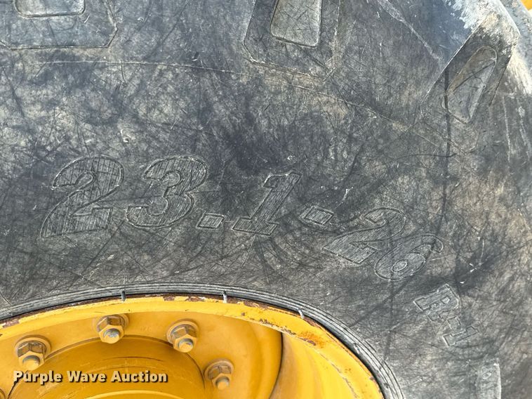 image for item ED5717 2007 Caterpillar CS-533E single drum vibratory roller