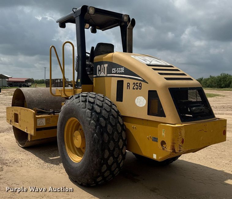image for item ED5718 2007 Caterpillar CS-533E single drum vibratory roller