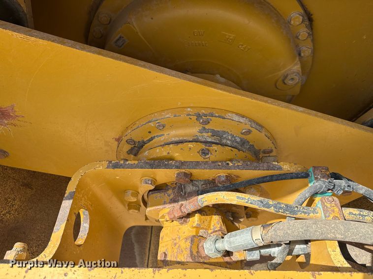 image for item ED5718 2007 Caterpillar CS-533E single drum vibratory roller