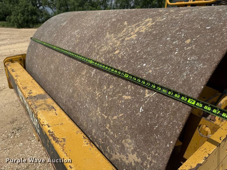image for item ED5718 2007 Caterpillar CS-533E single drum vibratory roller