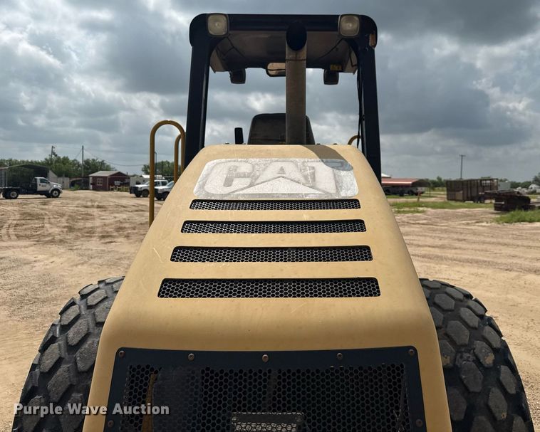 image for item ED5718 2007 Caterpillar CS-533E single drum vibratory roller