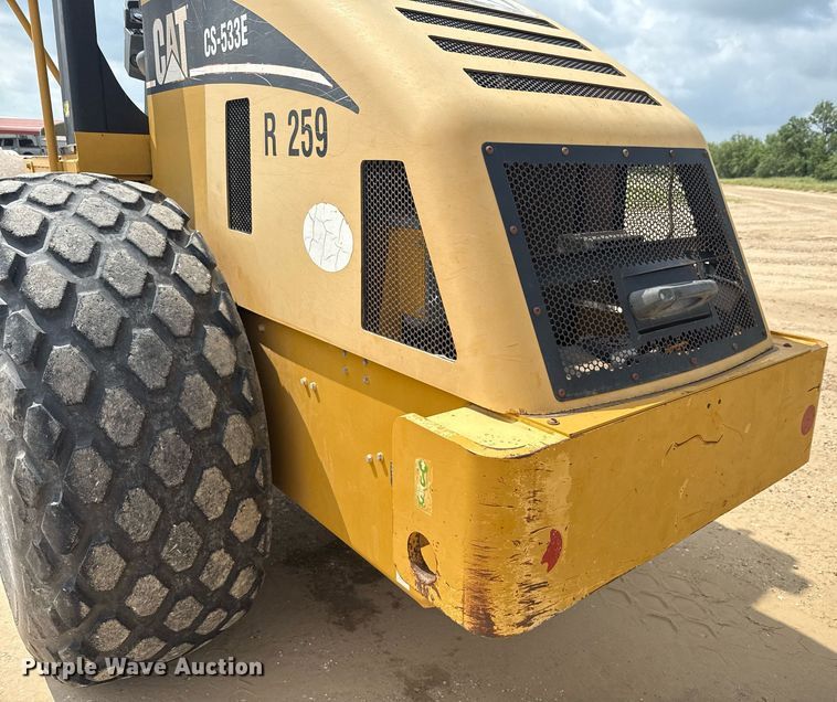 image for item ED5718 2007 Caterpillar CS-533E single drum vibratory roller