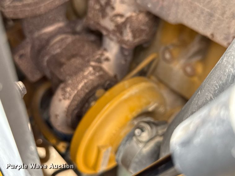 image for item ED5718 2007 Caterpillar CS-533E single drum vibratory roller