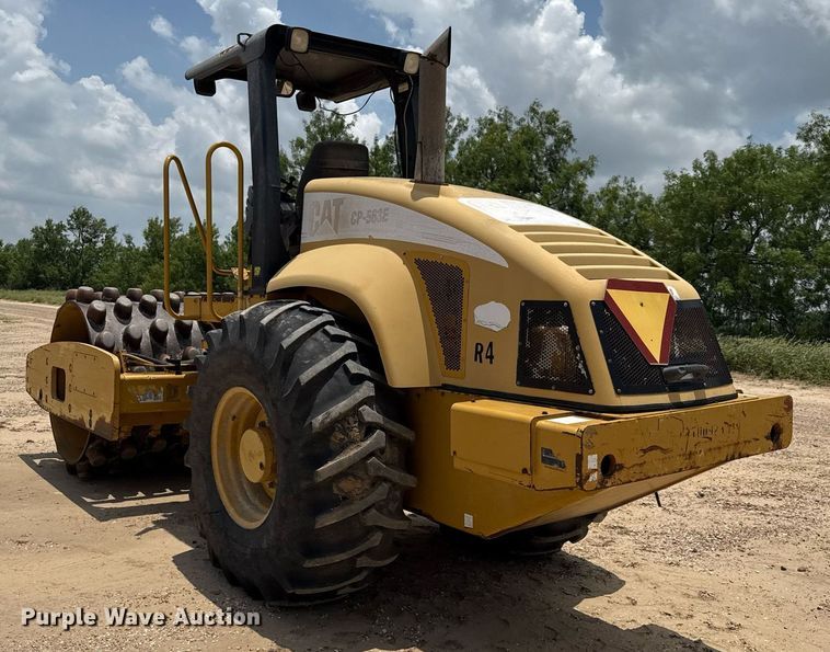 image for item ED5719 2005 Caterpillar CP-563E single drum vibratory roller