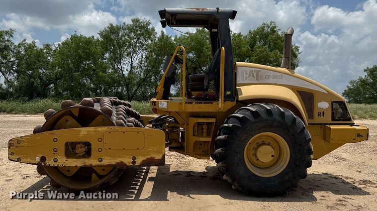 image for item ED5719 2005 Caterpillar CP-563E single drum vibratory roller