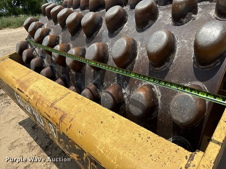 image for item ED5719 2005 Caterpillar CP-563E single drum vibratory roller
