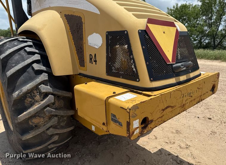 image for item ED5719 2005 Caterpillar CP-563E single drum vibratory roller