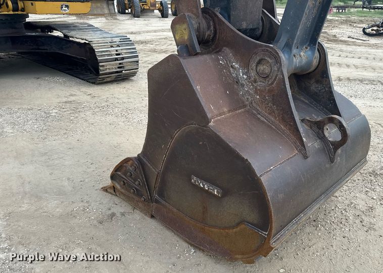 image for item ED5720 2012 John Deere 250G LC excavator
