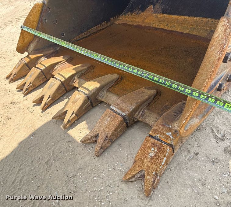 image for item ED5720 2012 John Deere 250G LC excavator