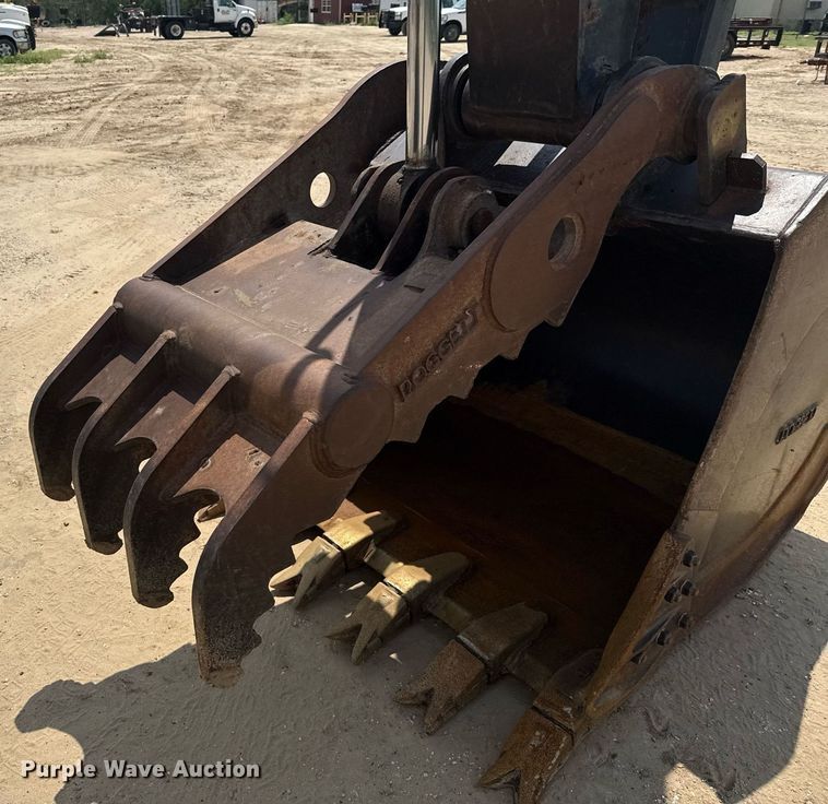 image for item ED5720 2012 John Deere 250G LC excavator