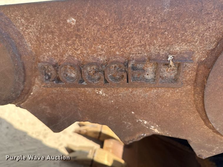 image for item ED5720 2012 John Deere 250G LC excavator