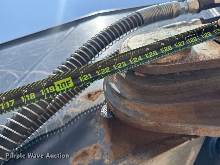 image for item ED5720 2012 John Deere 250G LC excavator