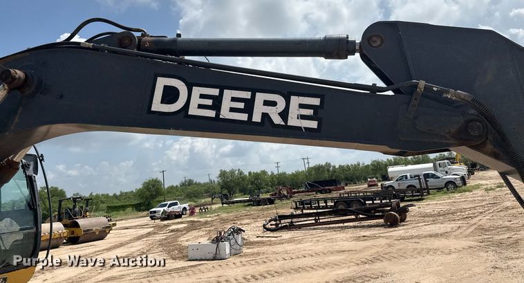 image for item ED5720 2012 John Deere 250G LC excavator