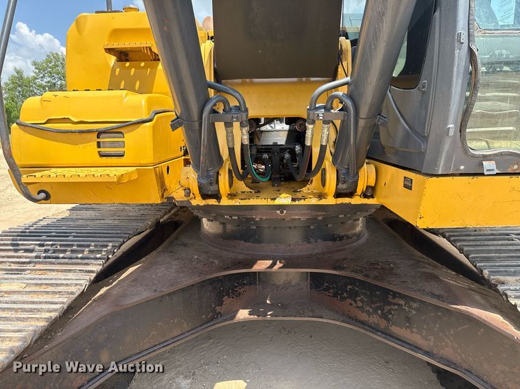 image for item ED5720 2012 John Deere 250G LC excavator