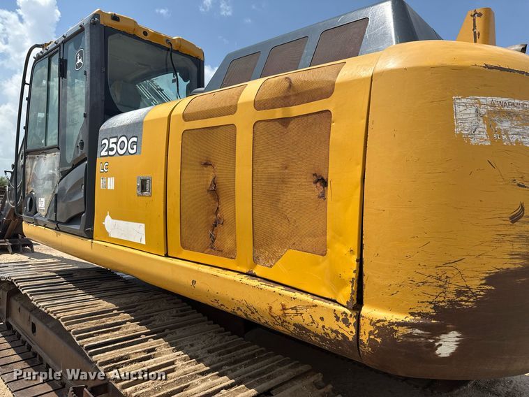 image for item ED5720 2012 John Deere 250G LC excavator