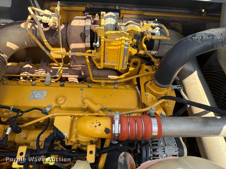 image for item ED5720 2012 John Deere 250G LC excavator