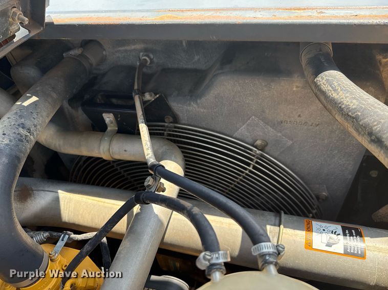 image for item ED5720 2012 John Deere 250G LC excavator