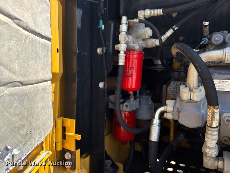 image for item ED5720 2012 John Deere 250G LC excavator