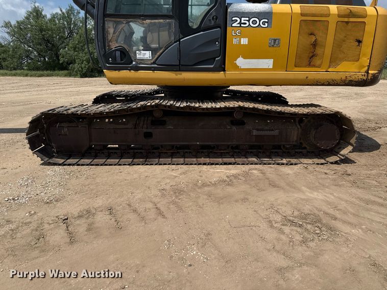 image for item ED5720 2012 John Deere 250G LC excavator