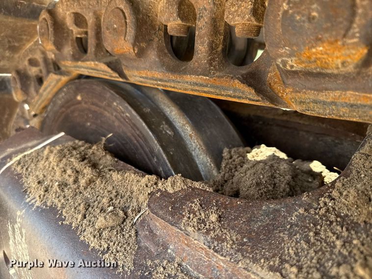 image for item ED5720 2012 John Deere 250G LC excavator