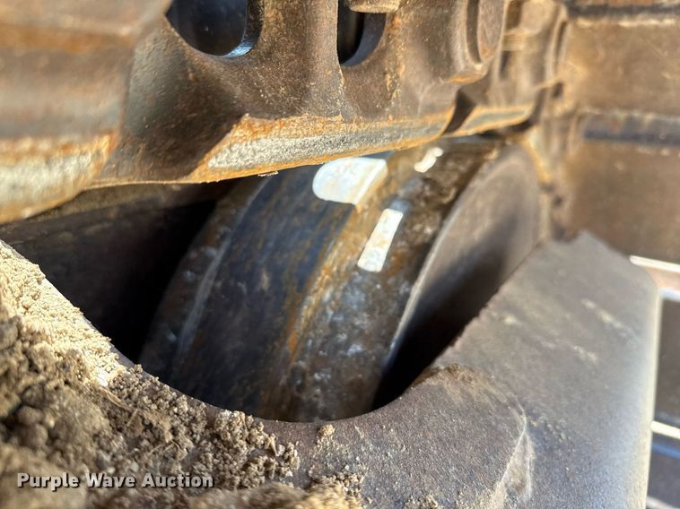 image for item ED5720 2012 John Deere 250G LC excavator