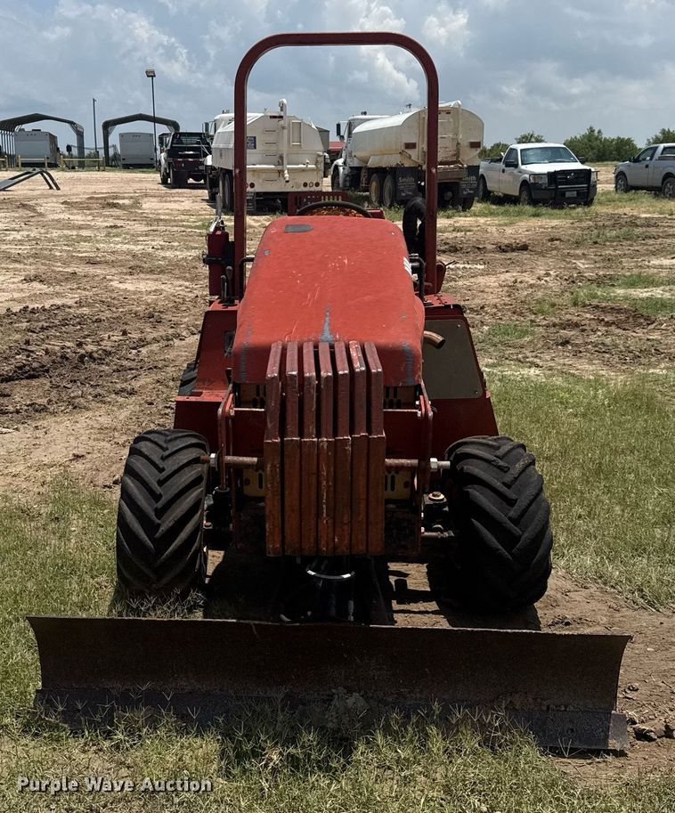 image for item ED5722 2004 Ditch Witch RT40 trencher