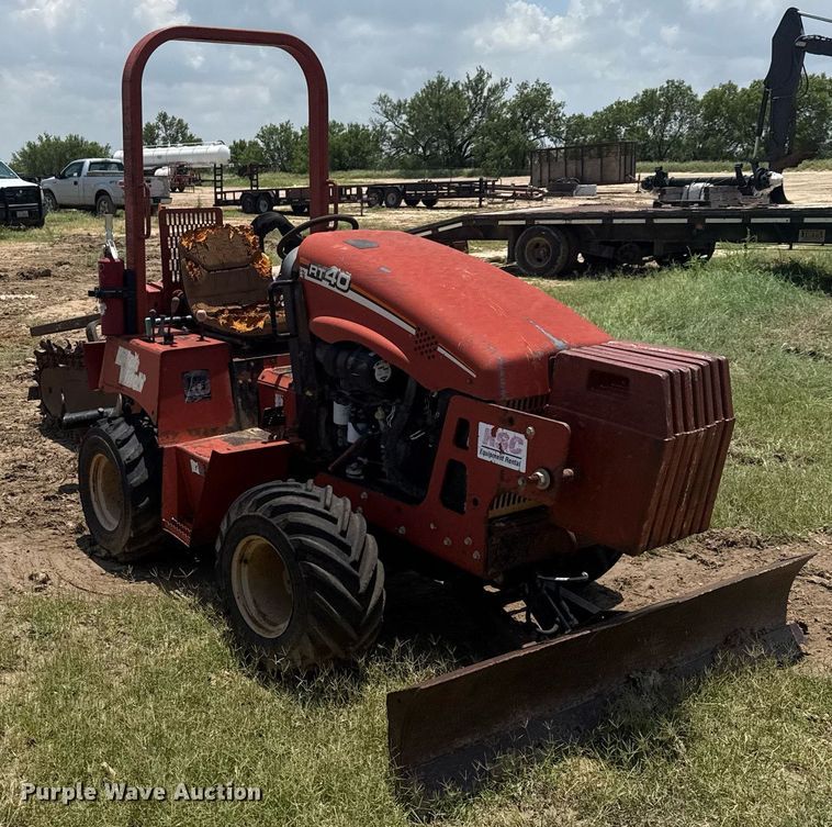 image for item ED5722 2004 Ditch Witch RT40 trencher
