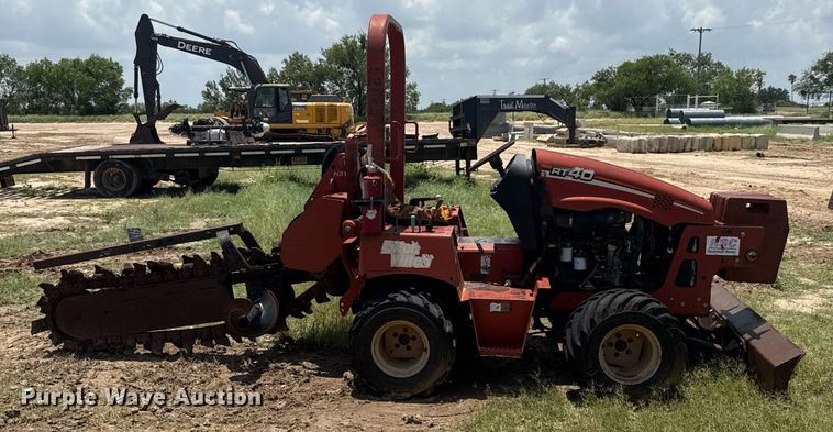 image for item ED5722 2004 Ditch Witch RT40 trencher