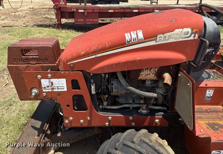 image for item ED5722 2004 Ditch Witch RT40 trencher