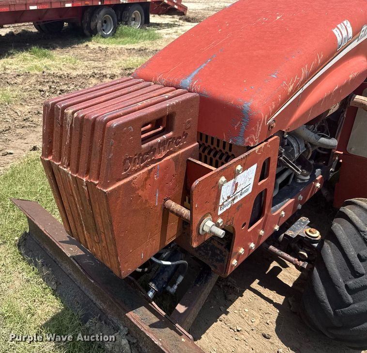 image for item ED5722 2004 Ditch Witch RT40 trencher
