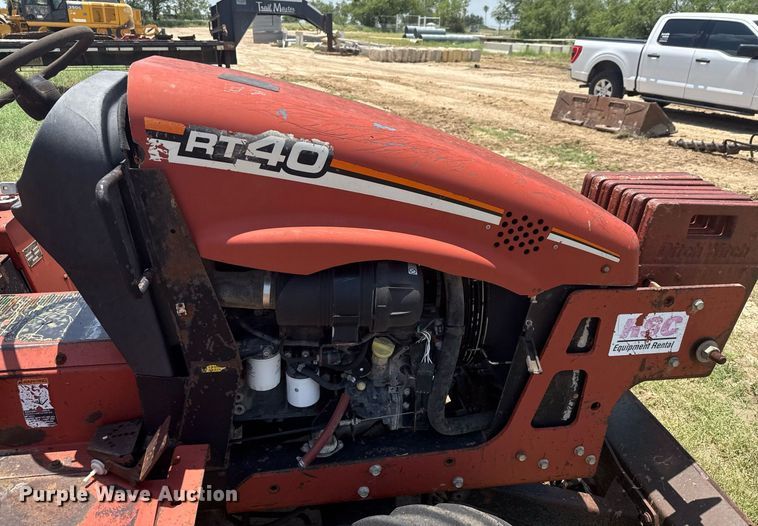 image for item ED5722 2004 Ditch Witch RT40 trencher