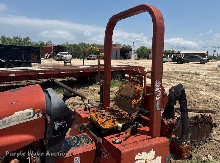 image for item ED5722 2004 Ditch Witch RT40 trencher