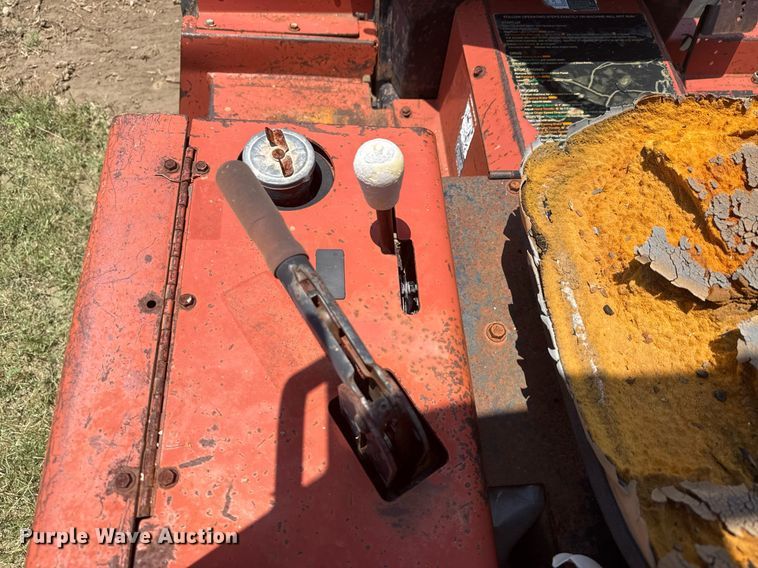 image for item ED5722 2004 Ditch Witch RT40 trencher