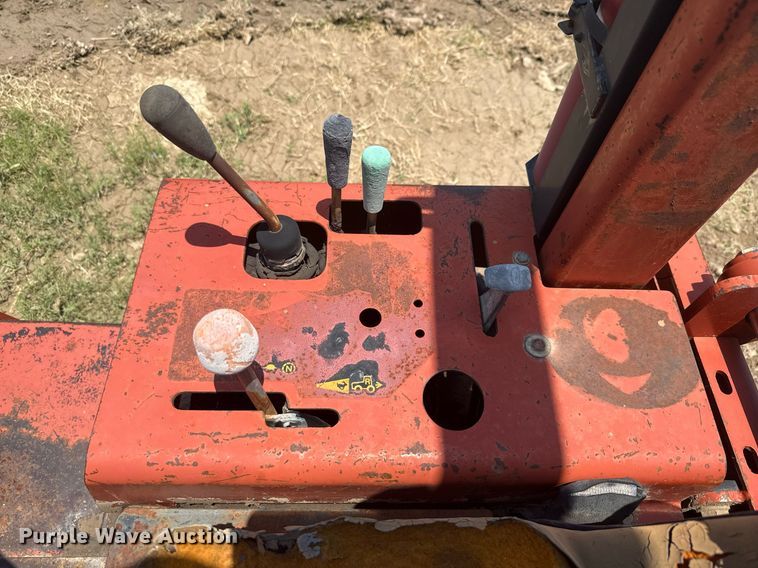 image for item ED5722 2004 Ditch Witch RT40 trencher