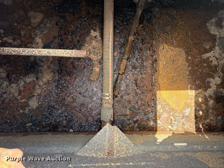 image for item ED5726 2000 Mack CH613 water truck