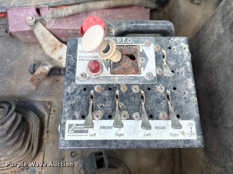 image for item ED5726 2000 Mack CH613 water truck