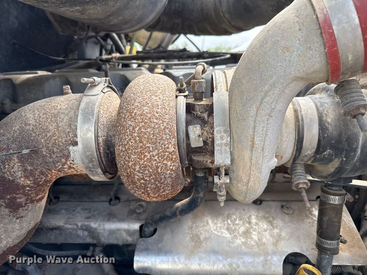 image for item ED5726 2000 Mack CH613 water truck